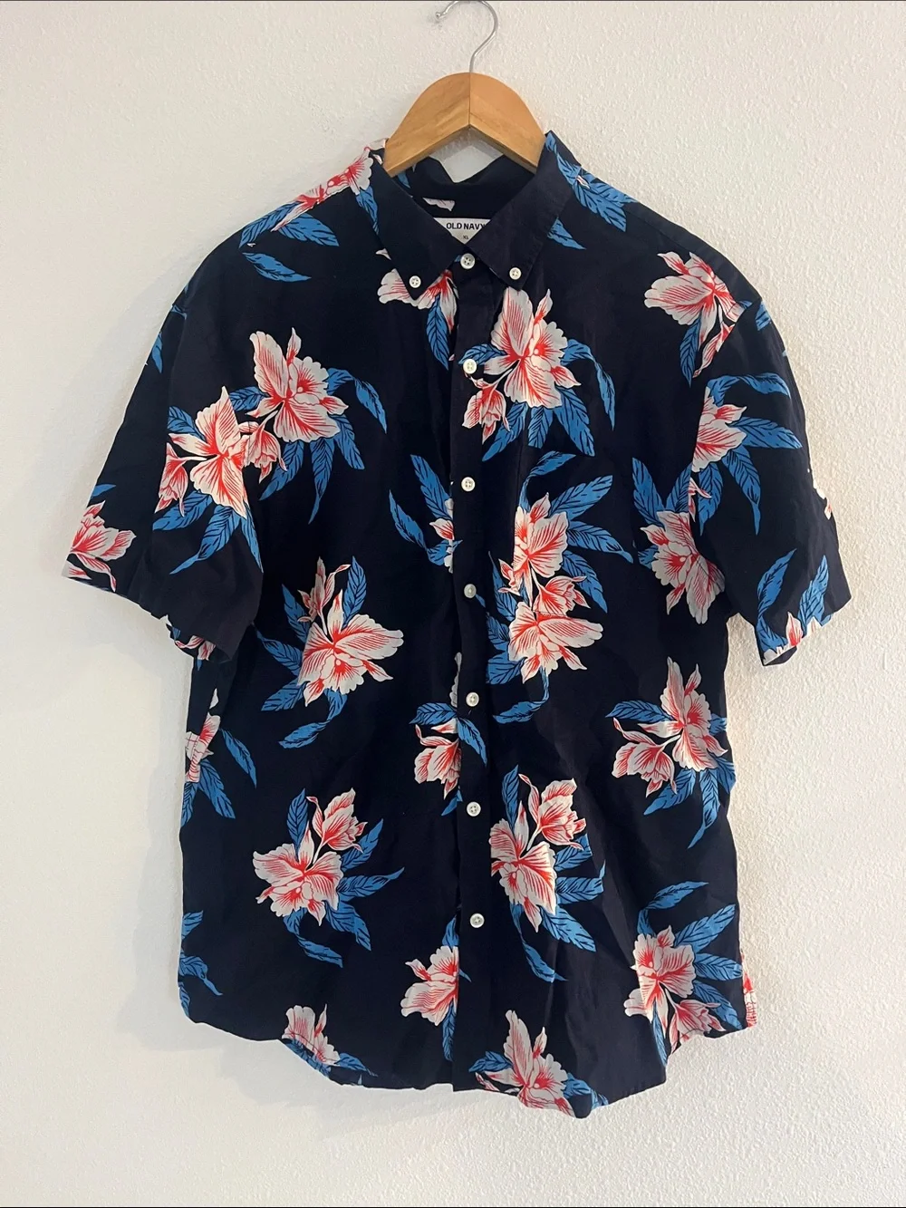 Old Navy Blue Tropical Floral Short Sleeve Button-Up Shirt